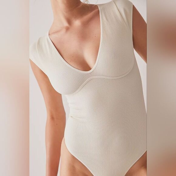 NWT/NWOT Free People Meg Seamless Body Suit - Picture 4 of 8